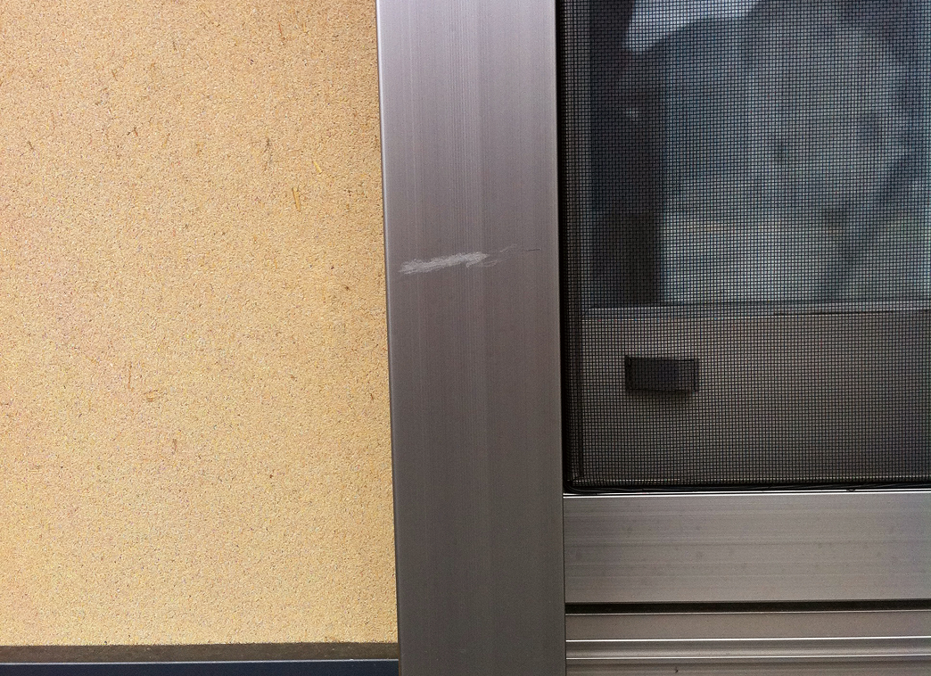 サッシのキズ Before
